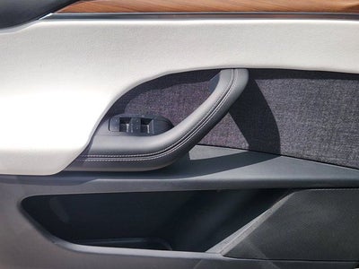 2024 Tesla Model X Base