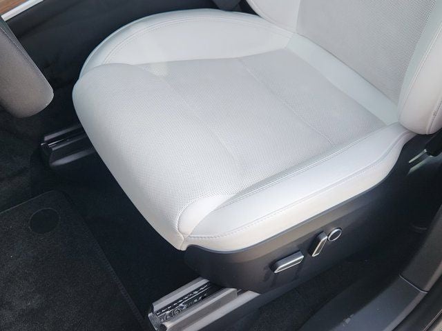 2024 Tesla Model X Base