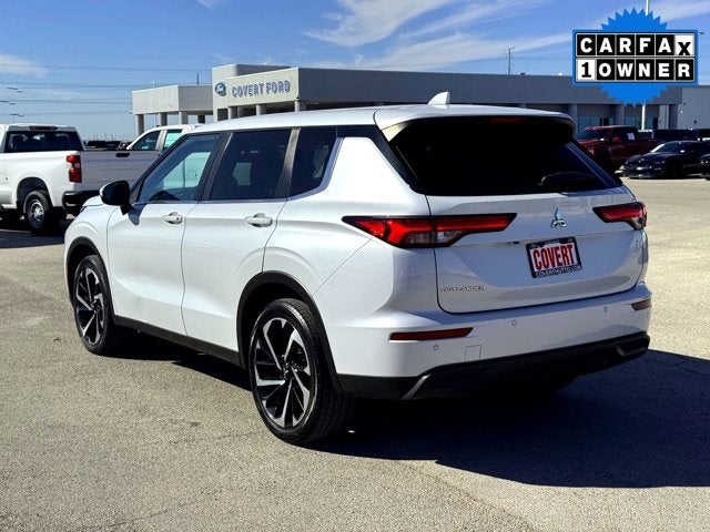 2022 Mitsubishi Outlander ES