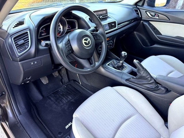2015 Mazda Mazda3 i SV