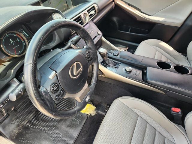 2016 Lexus IS 200t