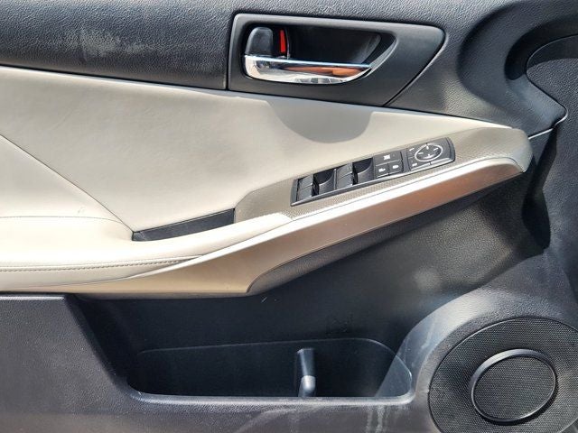 2016 Lexus IS 200t