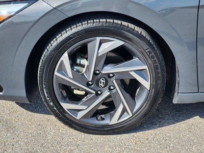 2024 Hyundai Elantra Limited