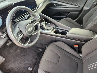 2025 Hyundai Elantra SEL Convenience