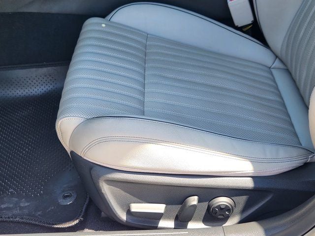 2023 Genesis G70 2.0T SPORT PRESTIGE