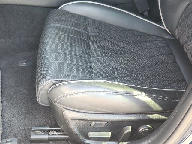 2020 Genesis G70 2.0T