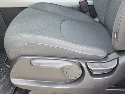 2022 Kia Carnival LX