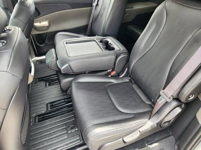 2025 Kia Carnival SX