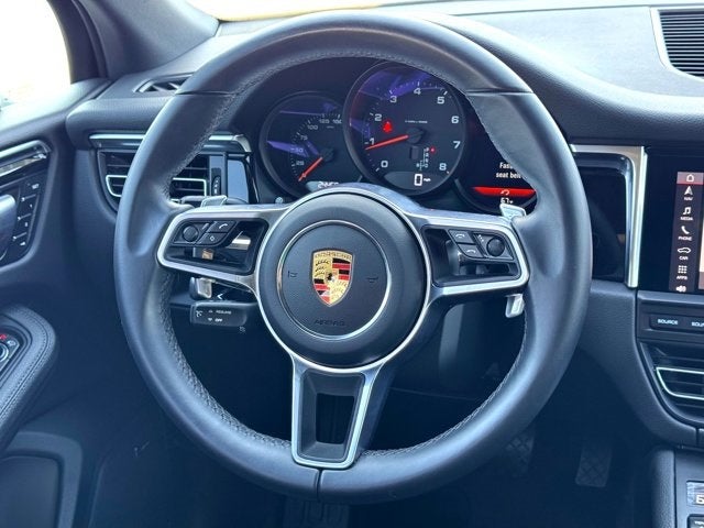 2020 Porsche Macan Base PREMIUM PACKAGE PLUS