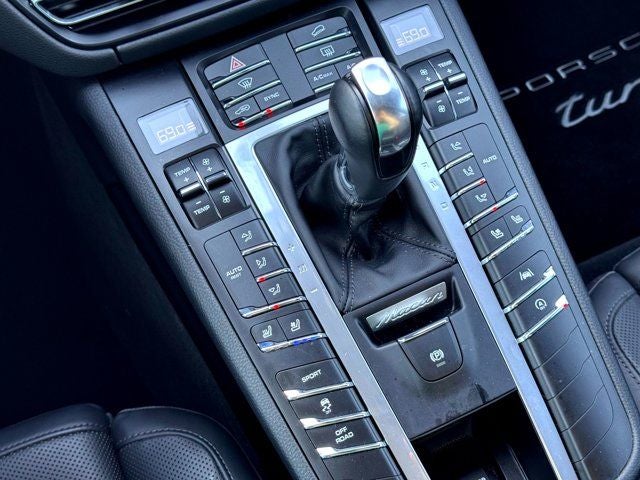 2020 Porsche Macan Base PREMIUM PACKAGE PLUS