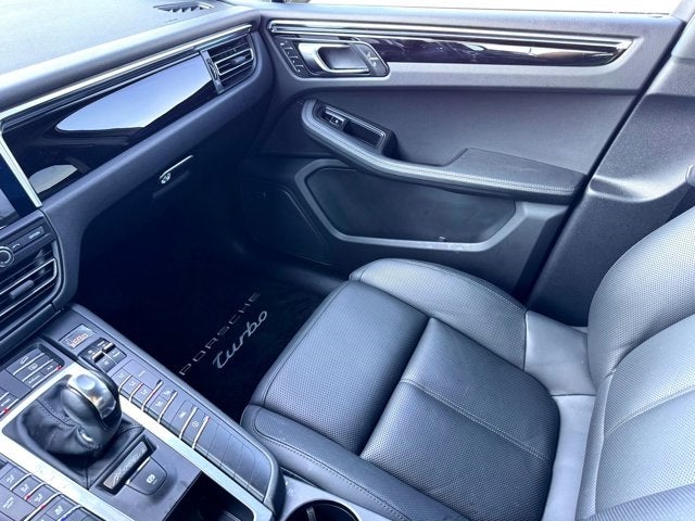 2020 Porsche Macan Base PREMIUM PACKAGE PLUS