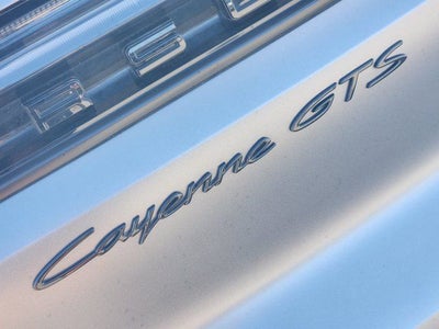 2025 Porsche Cayenne GTS
