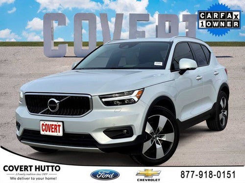 2022 Volvo XC40 Momentum