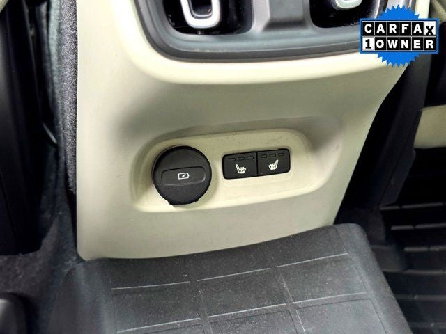 2022 Volvo XC40 Momentum