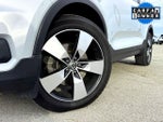 2022 Volvo XC40 Momentum