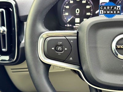 2022 Volvo XC40 Momentum