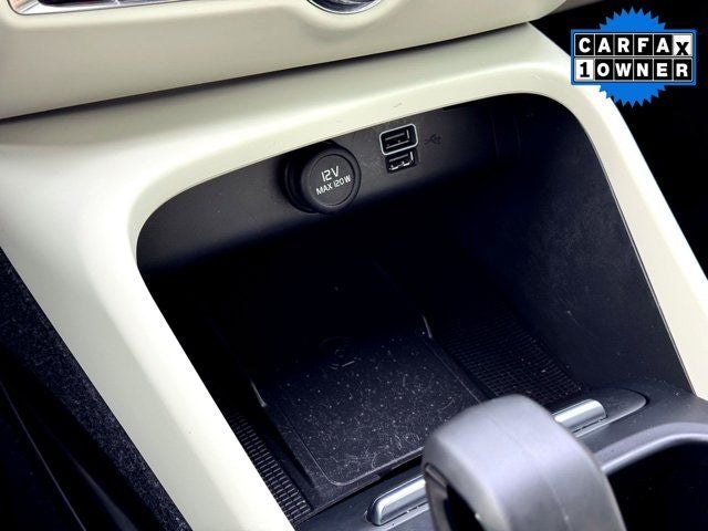 2022 Volvo XC40 Momentum