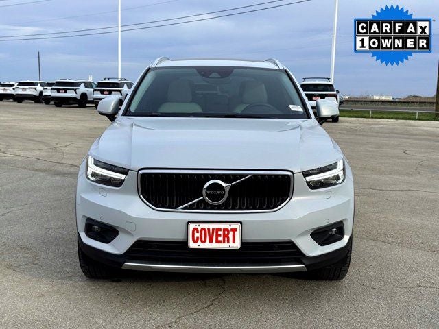 2022 Volvo XC40 Momentum