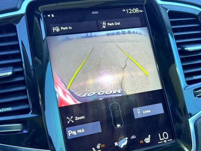 2016 Volvo XC90 T6 Momentum