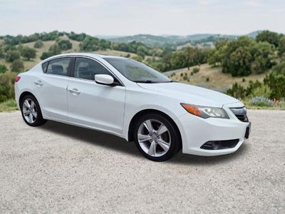2015 Acura ILX 2.0L Automatic with Technology Package