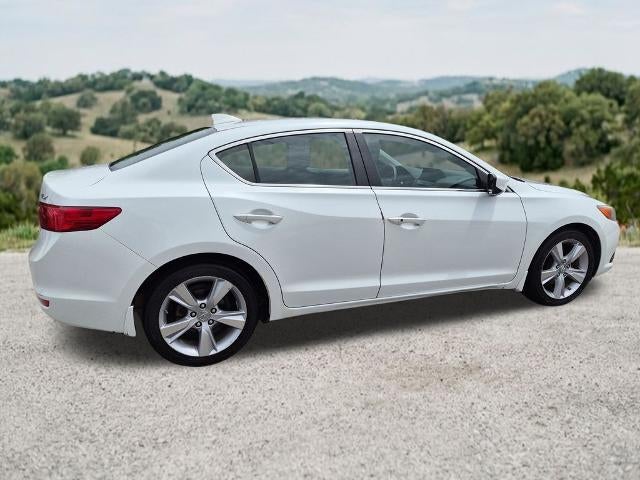 2015 Acura ILX 2.0L Automatic with Technology Package