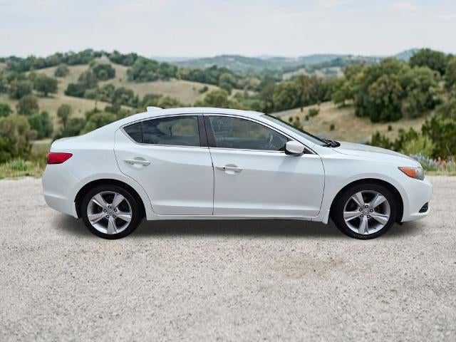 2015 Acura ILX 2.0L Automatic with Technology Package