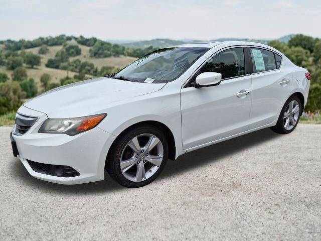 2015 Acura ILX 2.0L Automatic with Technology Package