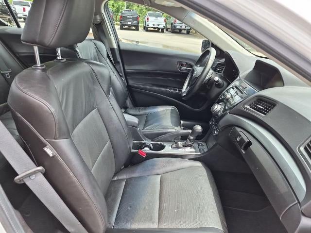 2015 Acura ILX 2.0L Automatic with Technology Package