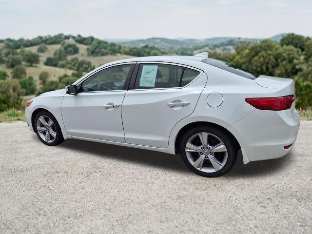 2015 Acura ILX 2.0L Automatic with Technology Package