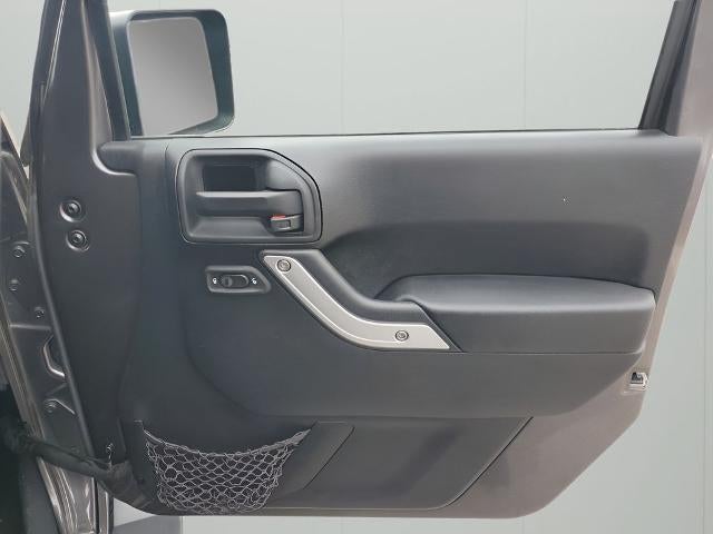 2014 Jeep Wrangler Unlimited 4WD 4dr Sahara