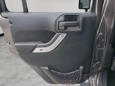 2014 Jeep Wrangler Unlimited 4WD 4dr Sahara