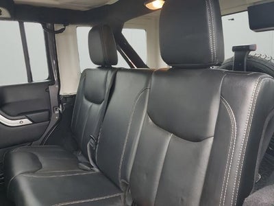 2014 Jeep Wrangler Unlimited 4WD 4dr Sahara