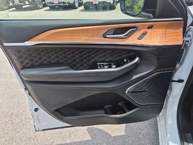 2023 Jeep Grand Cherokee L Summit 4x4