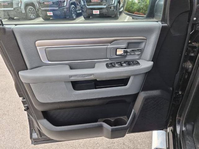 2015 RAM 1500 4WD Crew Cab 5.7 Ft Box Lone Star