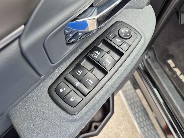 2015 RAM 1500 4WD Crew Cab 5.7 Ft Box Lone Star