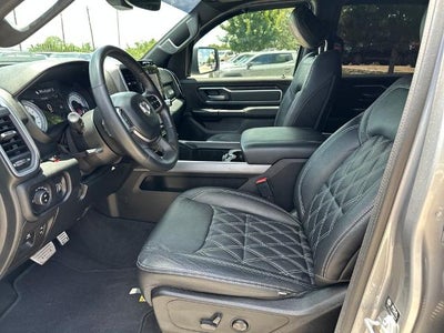 2022 RAM 1500 Big Horn 4x4 Crew Cab 5'7" Box
