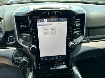 2022 RAM 1500 Big Horn 4x4 Crew Cab 5'7" Box