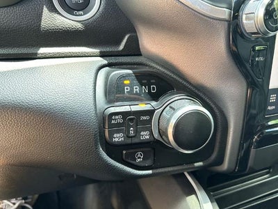 2022 RAM 1500 Big Horn 4x4 Crew Cab 5'7" Box