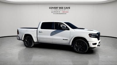 2022 RAM 1500 Limited 4x4 Crew Cab 5'7" Box