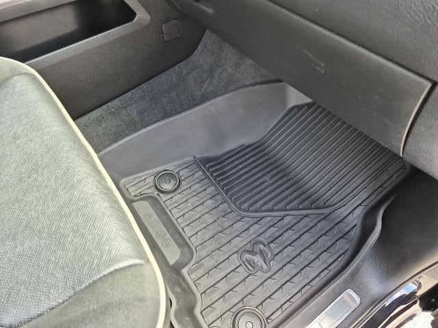 2022 RAM 1500 Laramie 4x4 Crew Cab 5'7" Box