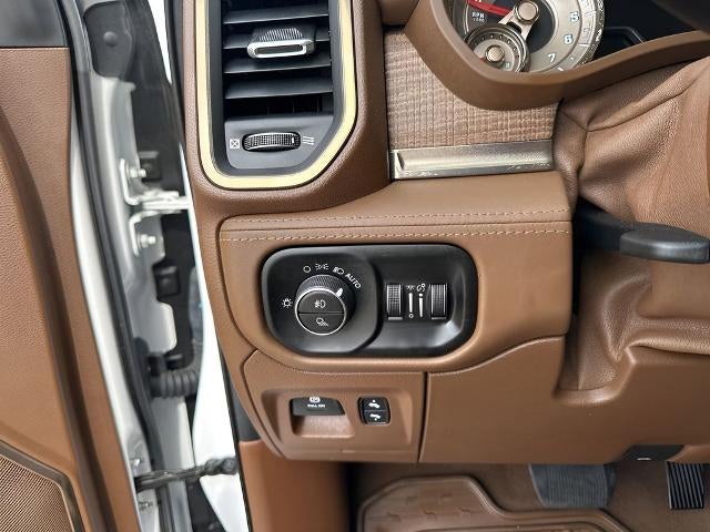 2019 RAM 1500 Longhorn 4x4 Crew Cab 5'7" Box