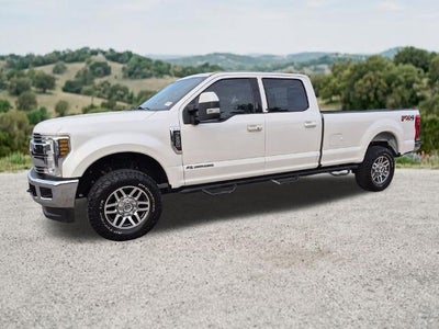 2019 Ford Super Duty F-350 SRW LARIAT 4WD Crew Cab 6.75' Box