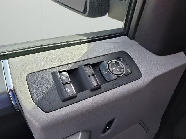 2015 Ford F-150 2WD SuperCab 6-1/2 Ft Box XLT