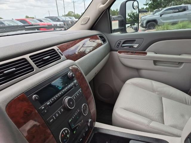 2014 Chevrolet Silverado 2500 HD Crew Cab Standard Box 4-Wheel Drive LTZ