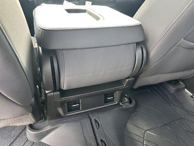 2022 Chevrolet Silverado 1500 Crew Cab Short Box 2-Wheel Drive Custom