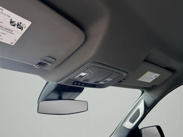 2022 Chevrolet Silverado 1500 Crew Cab Short Box 2-Wheel Drive Custom