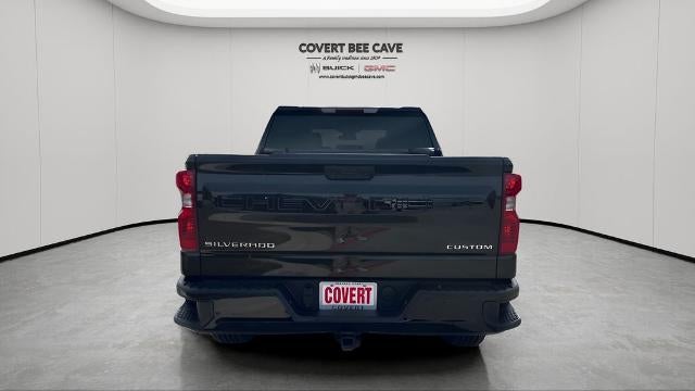 2022 Chevrolet Silverado 1500 Crew Cab Short Box 2-Wheel Drive Custom