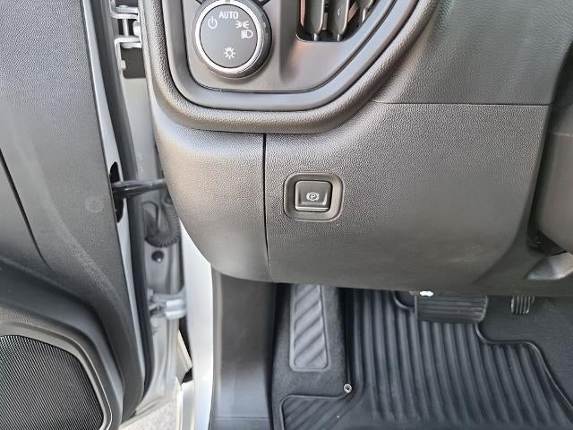 2021 Chevrolet Silverado 1500 Crew Cab Short Box 4-Wheel Drive Custom Trail Boss