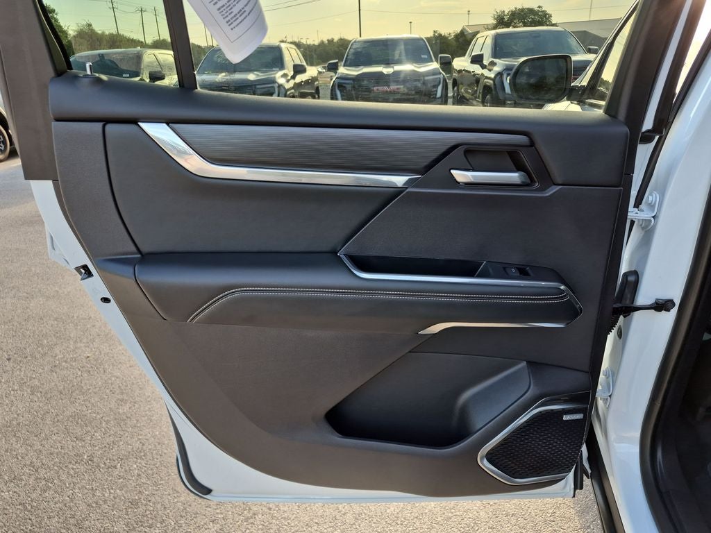 2024 GMC Acadia Elevation