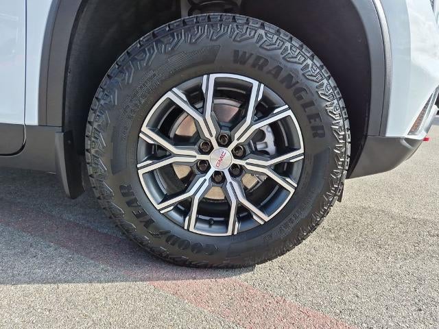 2026 GMC Acadia AWD AT4